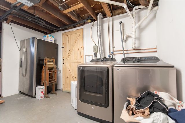 91 Windsor Park Drive, Coventry, RI 02816