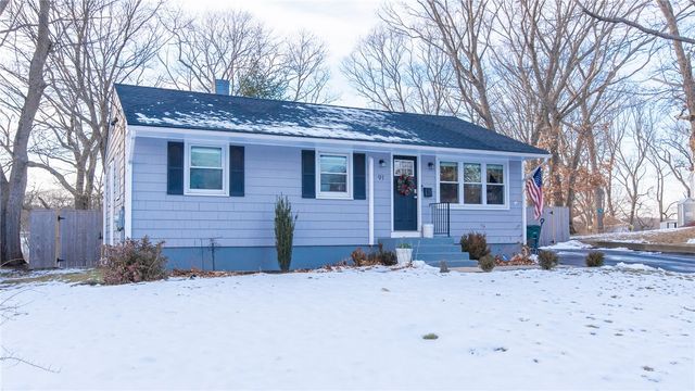 91 Windsor Park Drive, Coventry, RI 02816