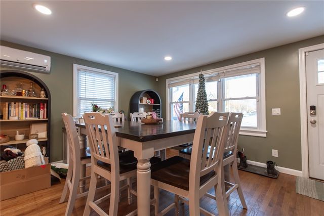 91 Windsor Park Drive, Coventry, RI 02816