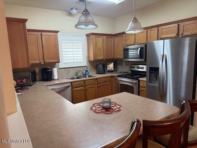 8520 Shady Elm Drive, Cordova, TN 38018