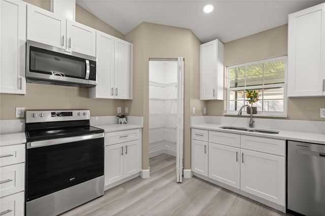 12890 SE 42ND COURT, Belleview, FL 34420