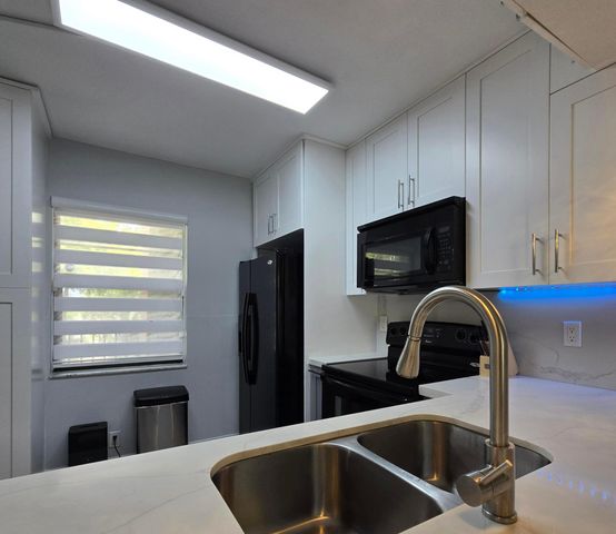 10501 W Broward Boulevard 302, Plantation, FL 33324