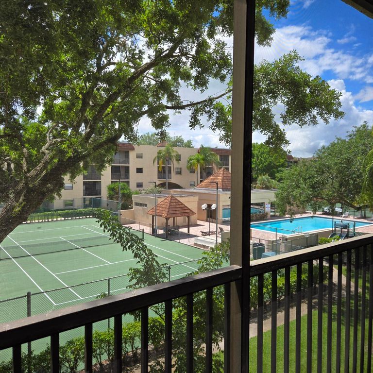 10501 W Broward Boulevard 302, Plantation, FL 33324