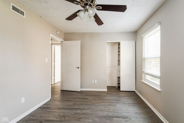 3811 Oil Creek Drive, Indianapolis, IN 46268