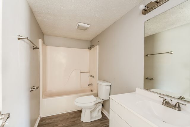 3811 Oil Creek Drive, Indianapolis, IN 46268