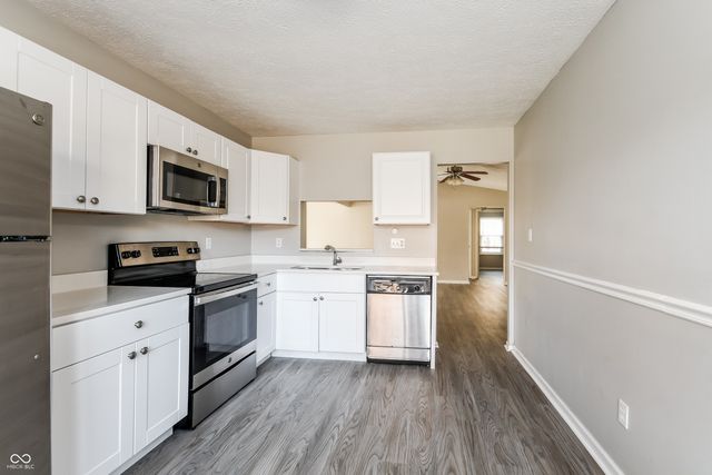 3811 Oil Creek Drive, Indianapolis, IN 46268