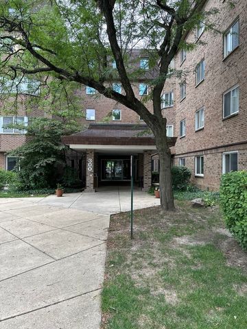 300 Roselle Road 419, Schaumburg, IL 60193