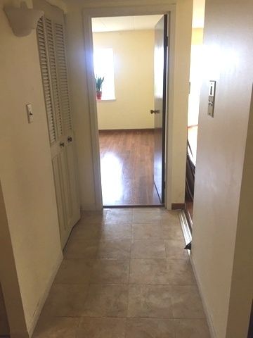 300 Roselle Road 419, Schaumburg, IL 60193