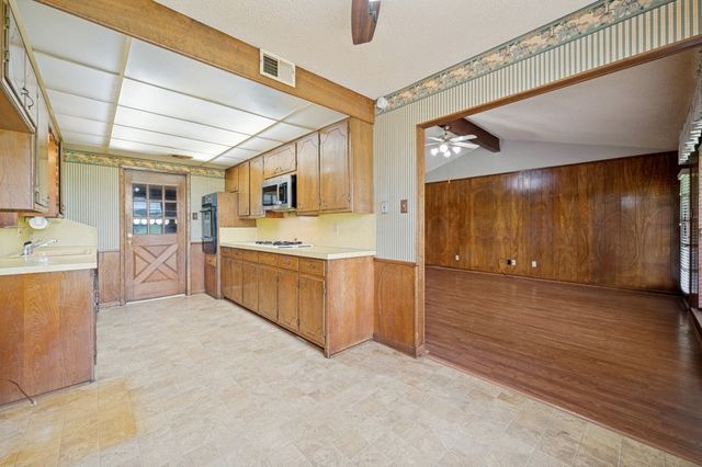 260 New Hope Road E, New Hope, TX 75071