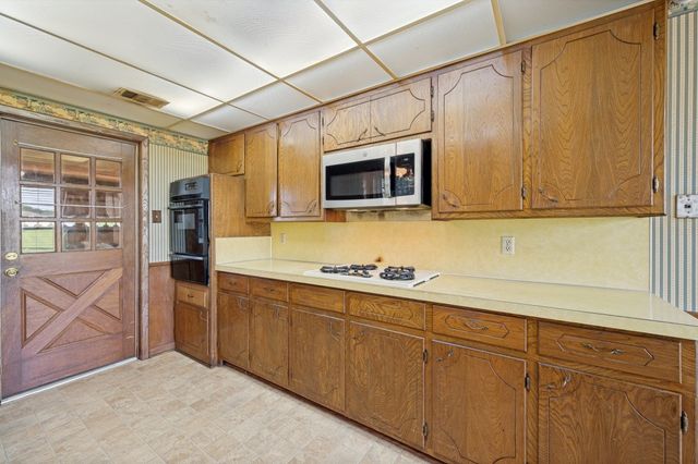 260 New Hope Road E, New Hope, TX 75071