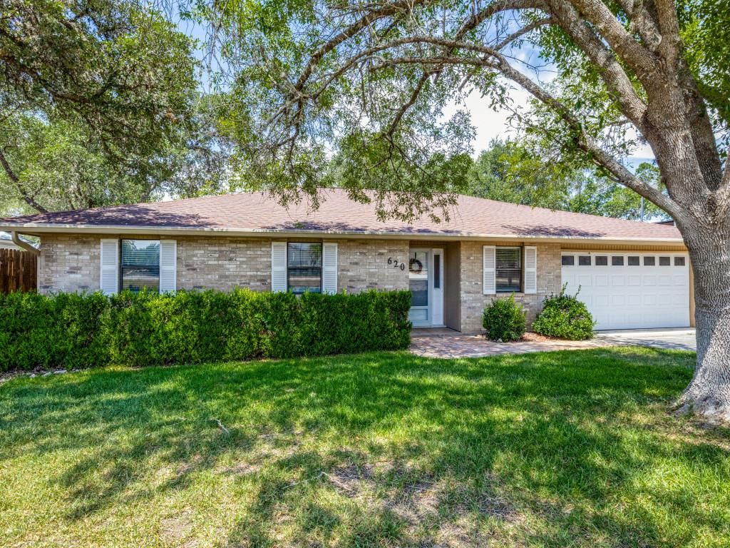 620 Lake Island DR, Canyon Lake, TX 78133