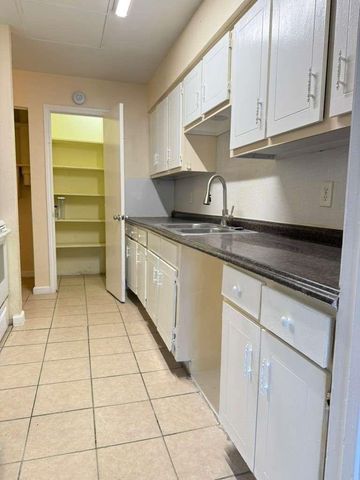 7318 Boone Road B, Houston, TX 77072