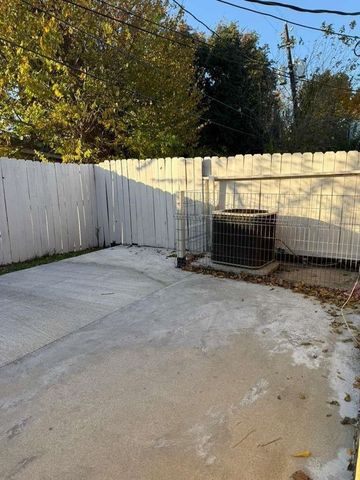 7318 Boone Road B, Houston, TX 77072