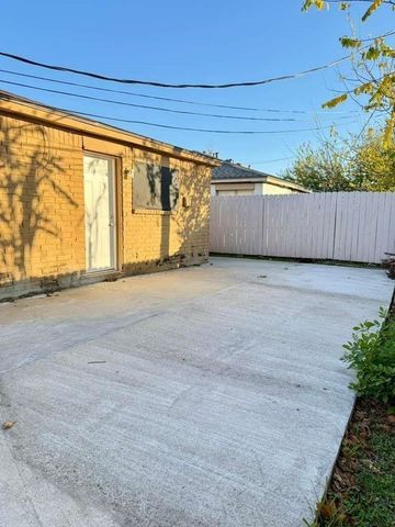 7318 Boone Road B, Houston, TX 77072