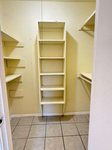 7318 Boone Road B, Houston, TX 77072