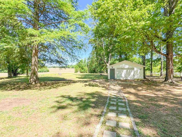 446 S CANAAN GROVE RD, Mason, TN 38049