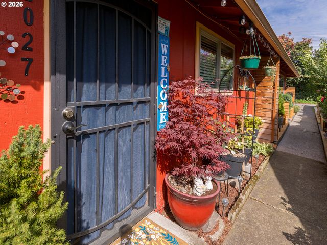 2027 THOMPSON Ave, Vancouver, WA 98660