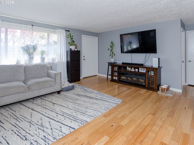 2027 THOMPSON Ave, Vancouver, WA 98660