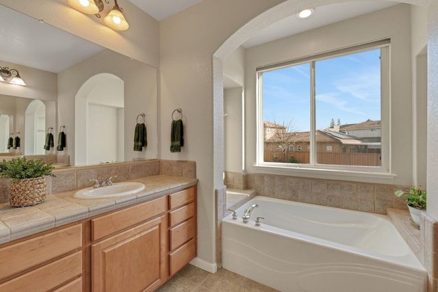 1806 Whimbrel Ct, Rocklin, CA 95765