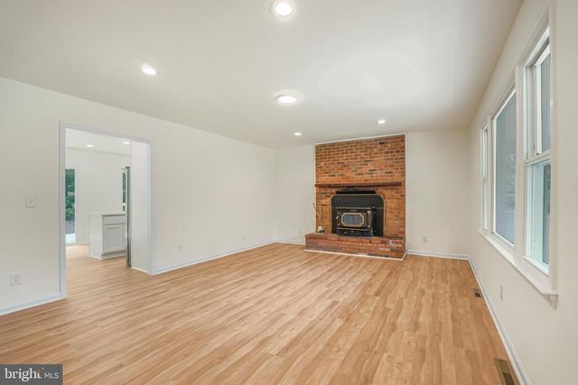 6004 MASSAPONAX CHURCH RD, Fredericksburg, VA 22407