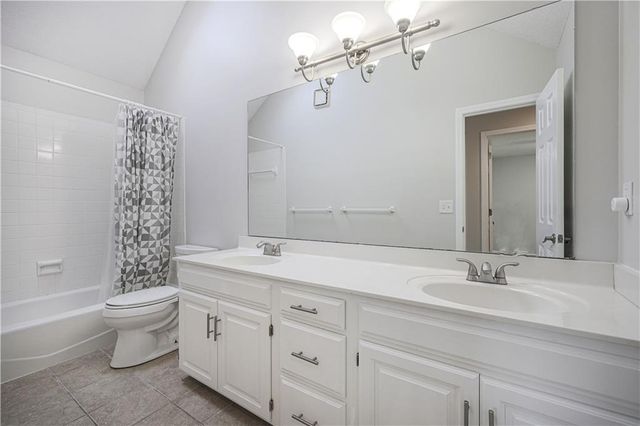 11600 W 117th Terrace, Overland Park, KS 66210