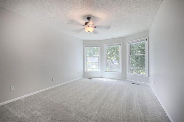 11600 W 117th Terrace, Overland Park, KS 66210