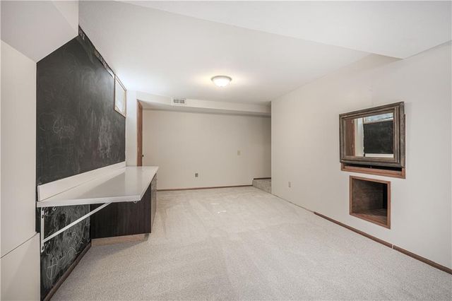 11600 W 117th Terrace, Overland Park, KS 66210