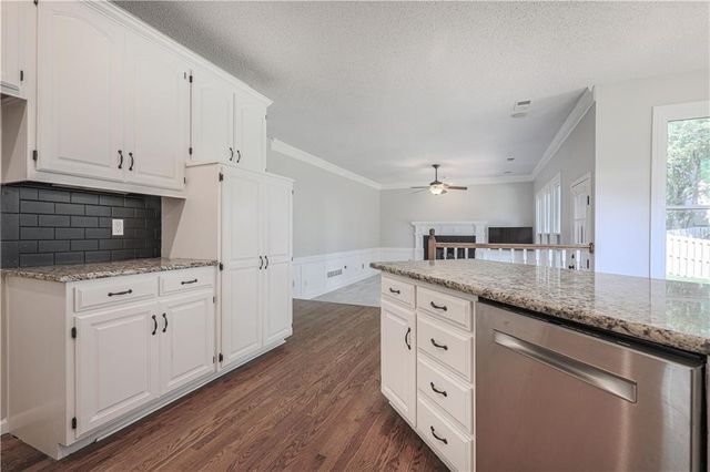11600 W 117th Terrace, Overland Park, KS 66210