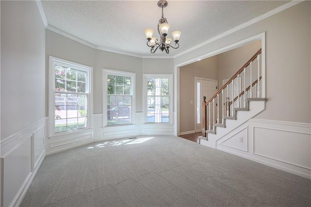 11600 W 117th Terrace, Overland Park, KS 66210