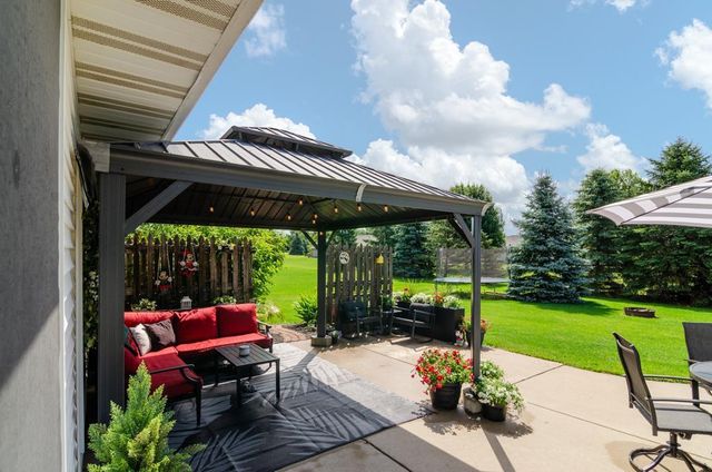 1843 MISTY MOON WAY, De Pere, WI 54115