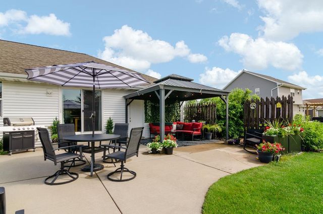 1843 MISTY MOON WAY, De Pere, WI 54115