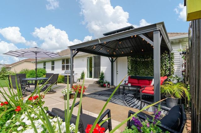 1843 MISTY MOON WAY, De Pere, WI 54115
