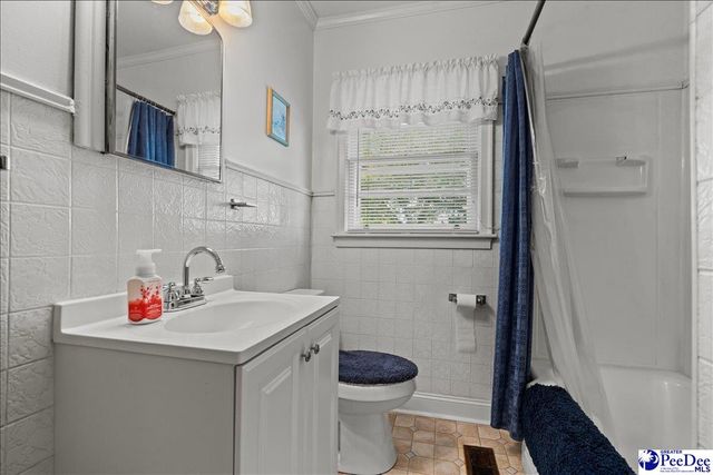 63 Lynn Ave, Cheraw, SC 29520