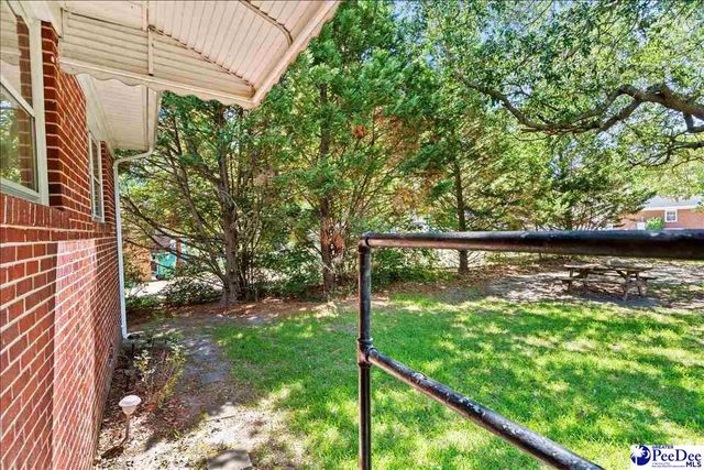 63 Lynn Ave, Cheraw, SC 29520