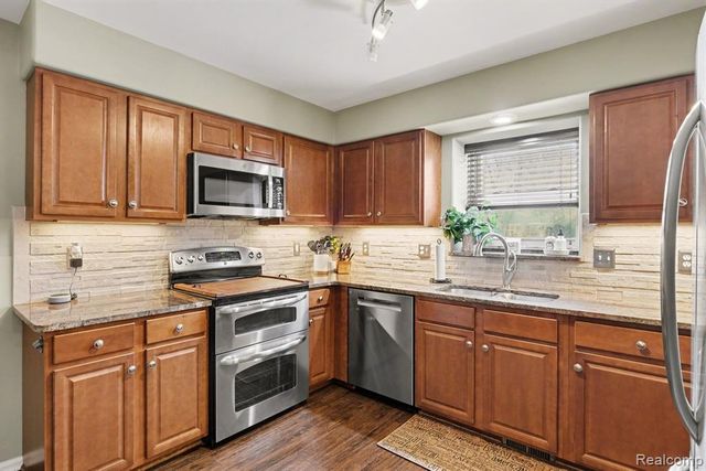 632 Mill Street, Fenton, MI 48430