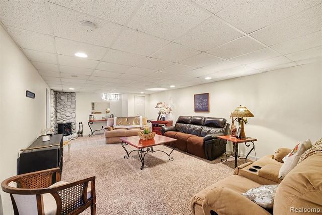 632 Mill Street, Fenton, MI 48430