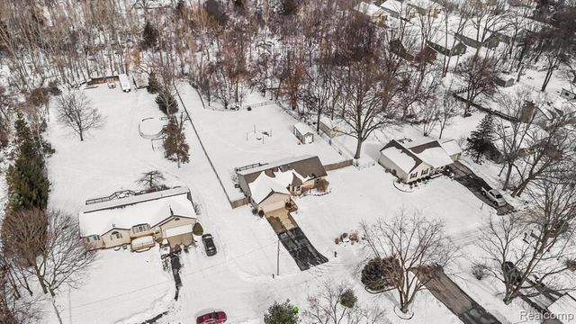 632 Mill Street, Fenton, MI 48430