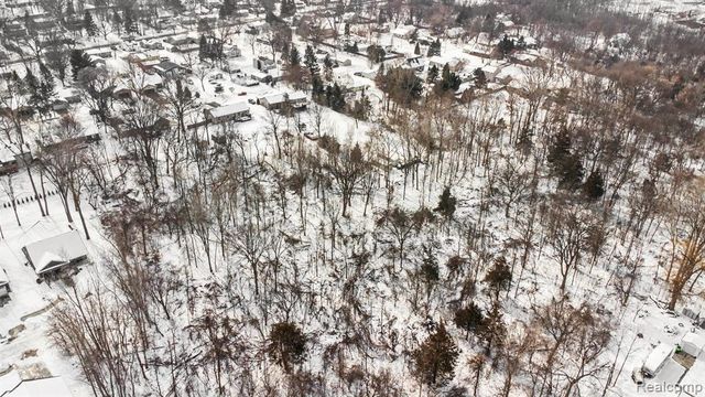 632 Mill Street, Fenton, MI 48430