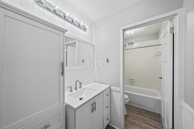 232 S Highland St Apt 905, Memphis, TN 38111