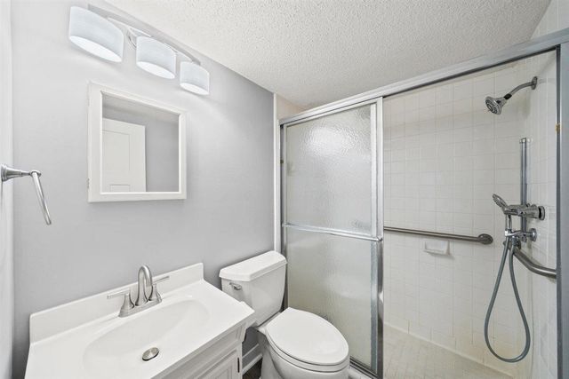 232 S Highland St Apt 905, Memphis, TN 38111