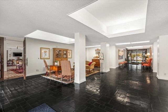 232 S Highland St Apt 905, Memphis, TN 38111