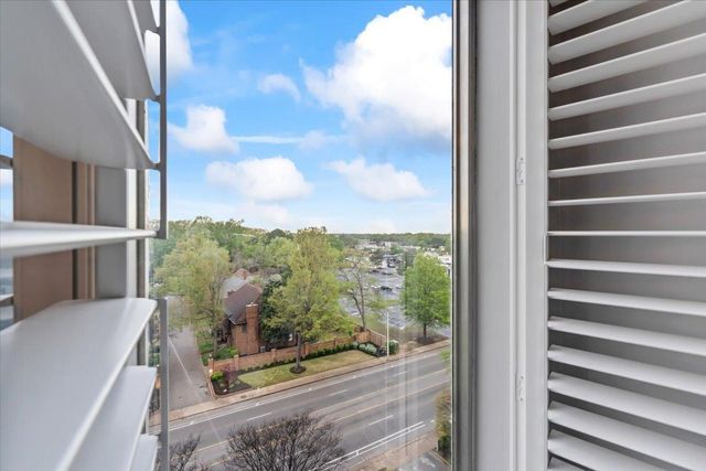 232 S Highland St Apt 905, Memphis, TN 38111