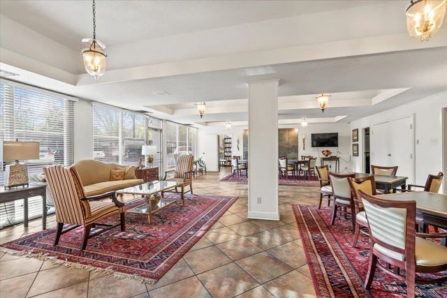 232 S Highland St Apt 905, Memphis, TN 38111