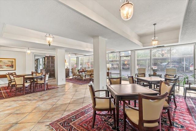 232 S Highland St Apt 905, Memphis, TN 38111