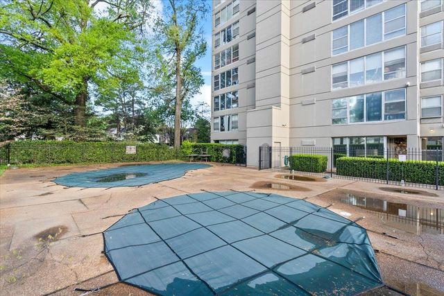 232 S Highland St Apt 905, Memphis, TN 38111