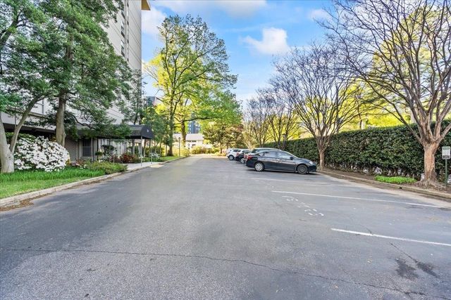 232 S Highland St Apt 905, Memphis, TN 38111