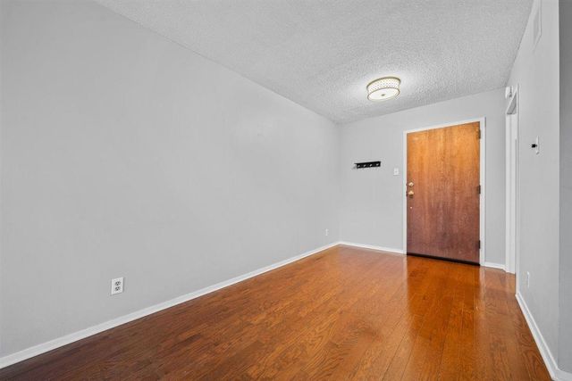 232 S Highland St Apt 905, Memphis, TN 38111