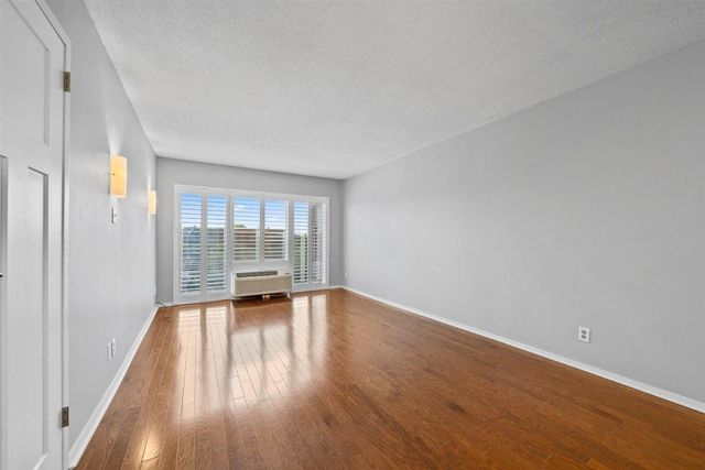 232 S Highland St Apt 905, Memphis, TN 38111