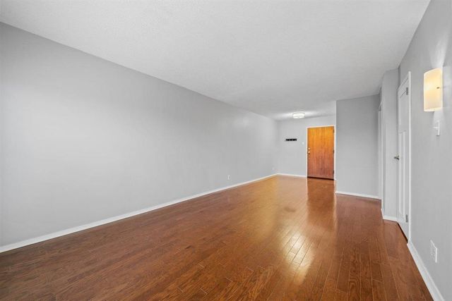 232 S Highland St Apt 905, Memphis, TN 38111