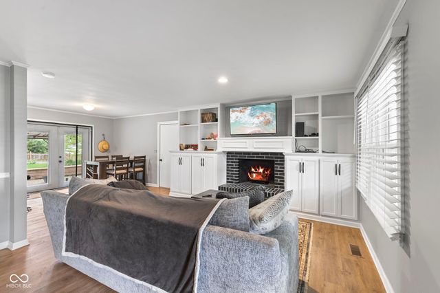 12602 Markay Drive, Fishers, IN 46038